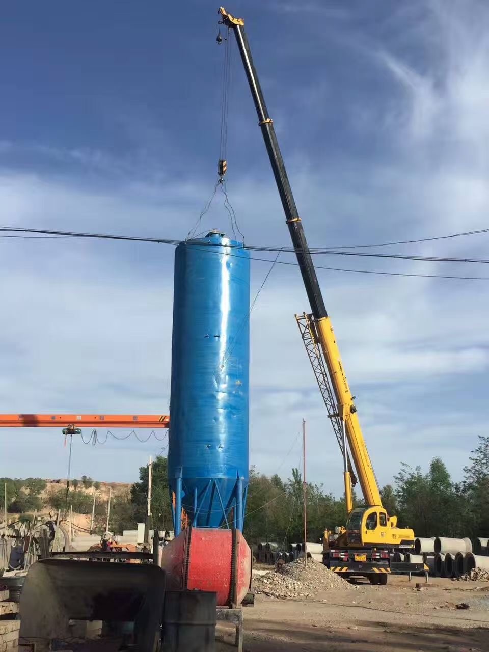 红河县吊车一定不能作为载人工具使用
