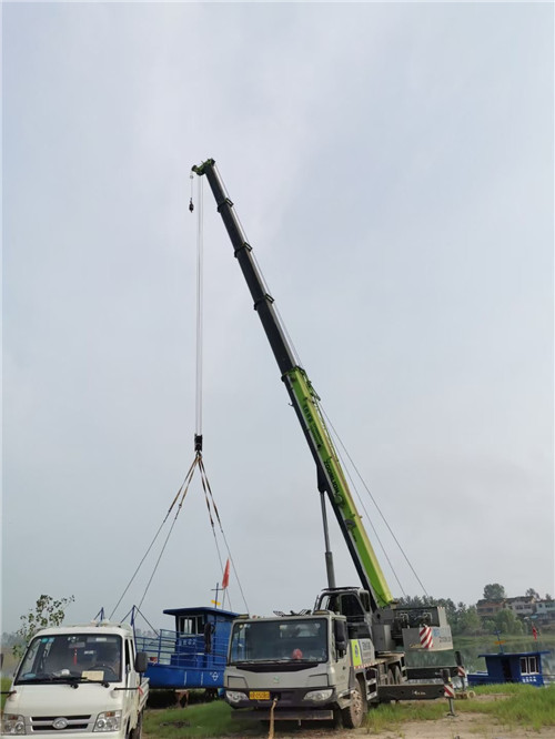 红河县桥梁建设吊装案例